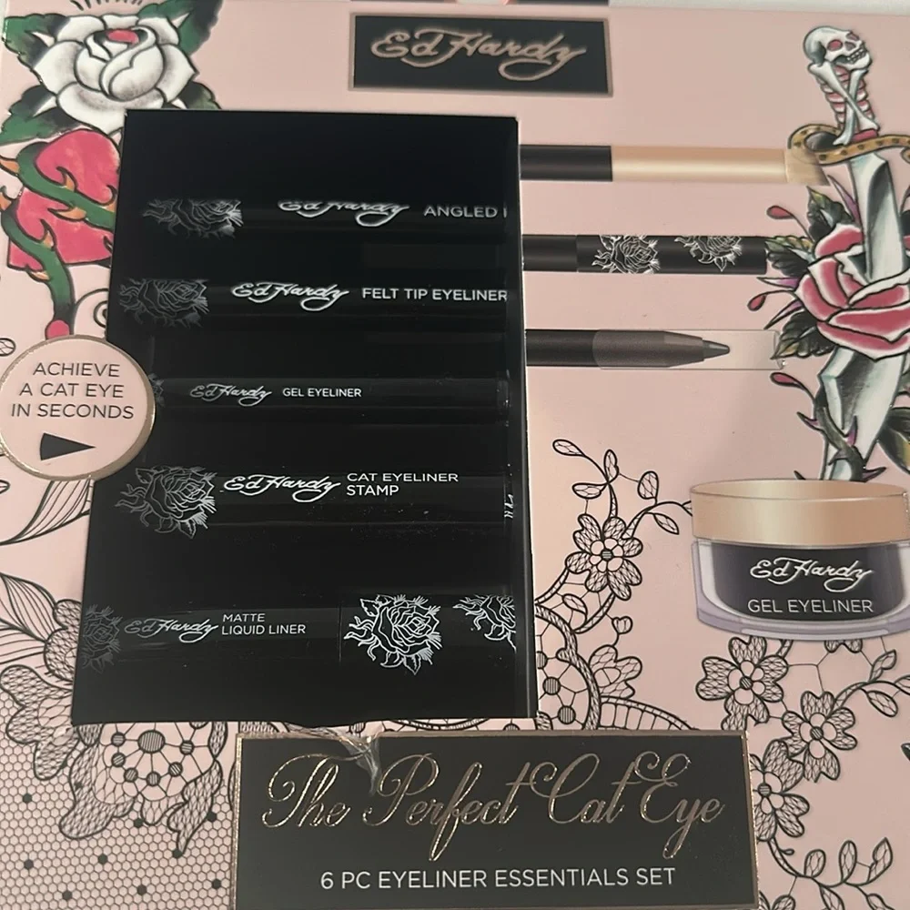 NWT Ed Hardy The Perfect Cat Eye (6) Piece Eyeliner Essential Set.